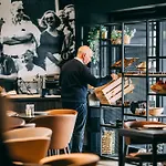 ホテル & Restaurant Five Nations デュルビュイ