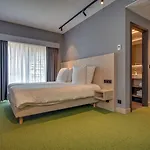 & Restaurant Five Nations Hotel 3*