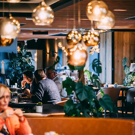 & Restaurant Five Nations
