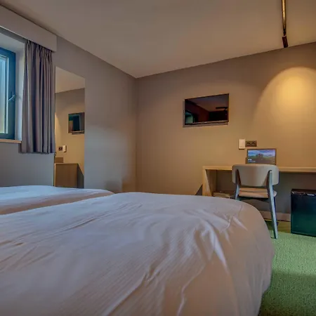 ホテル & Restaurant Five Nations