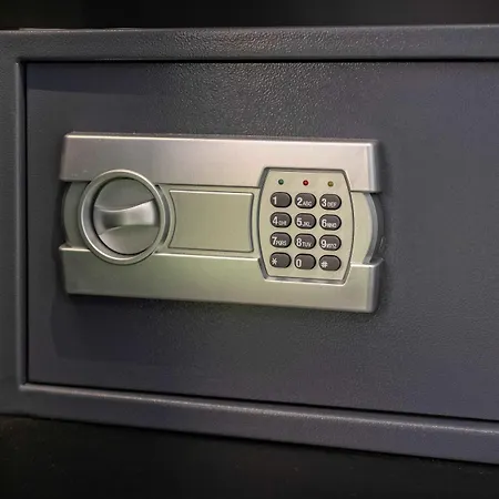 & Restaurant Five Nations 3* デュルビュイ