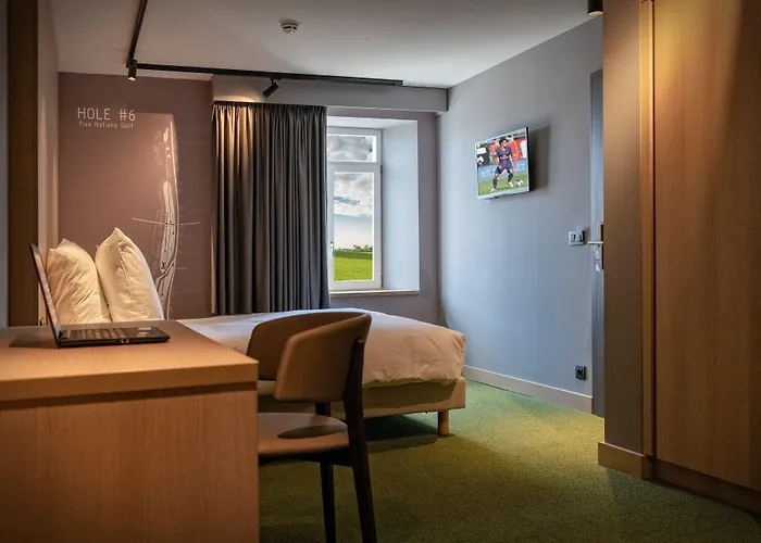 Hotel Golf Five Nations